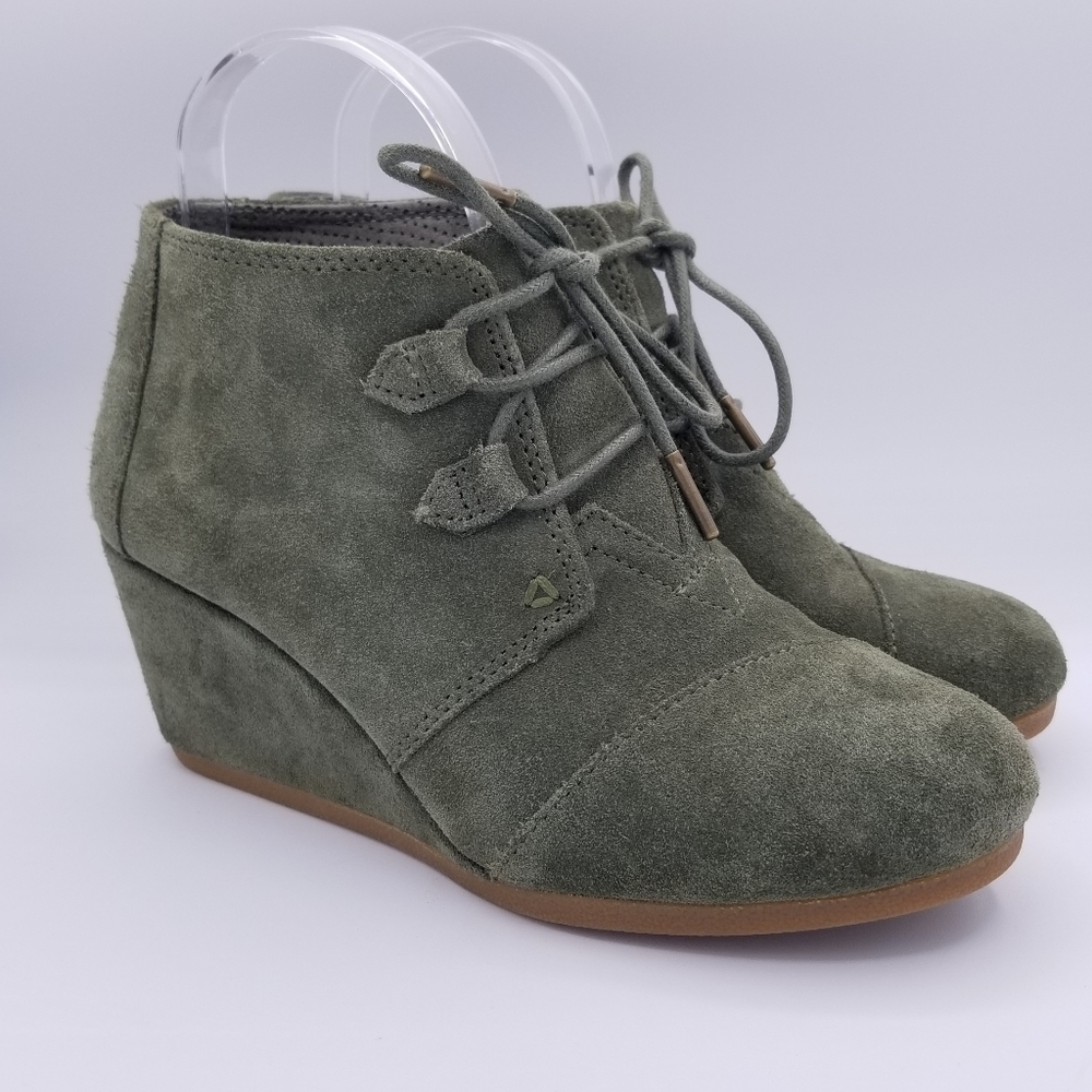 Toms Kala Booties Sage Green Suede Wedge Booties size 7.5